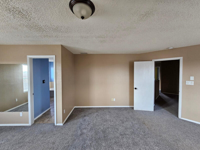 Photo 10 — 6458 Grants Drive NE