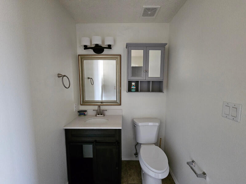 Photo 11 — 6458 Grants Drive NE