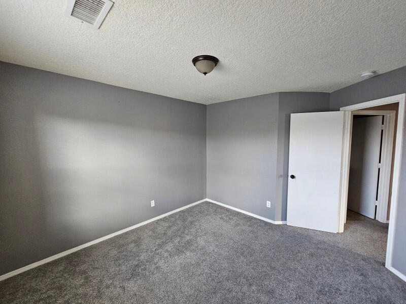 Photo 15 — 6458 Grants Drive NE