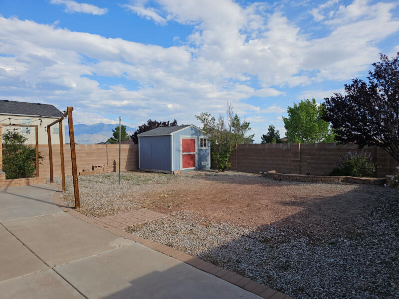 Photo 3 — 6458 Grants Drive NE