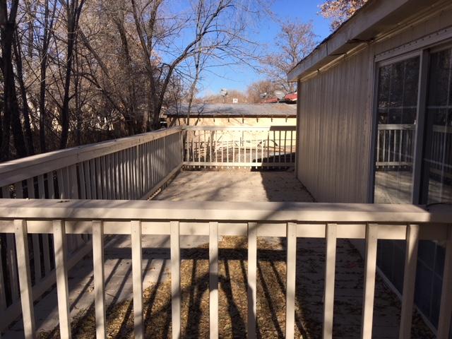 Photo 12 — 460-466 Richardson Drive