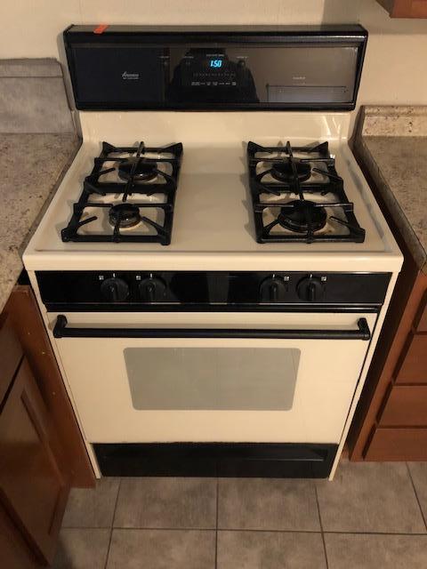 Photo 10 — 460-466 Richardson Drive