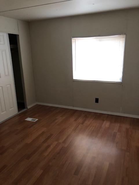 Photo 8 — 460-466 Richardson Drive