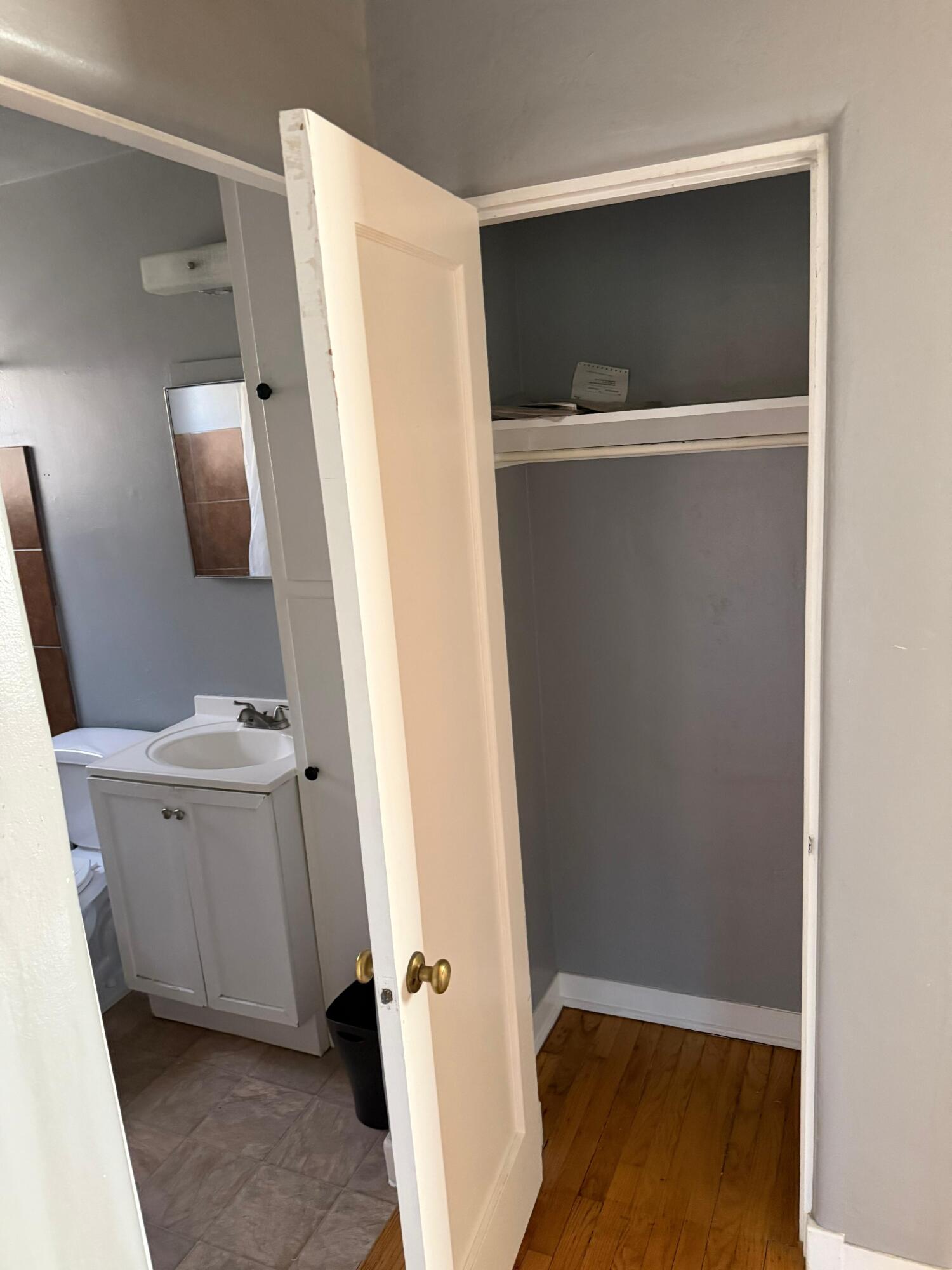 Photo 5 — 516 Ash Street SE B