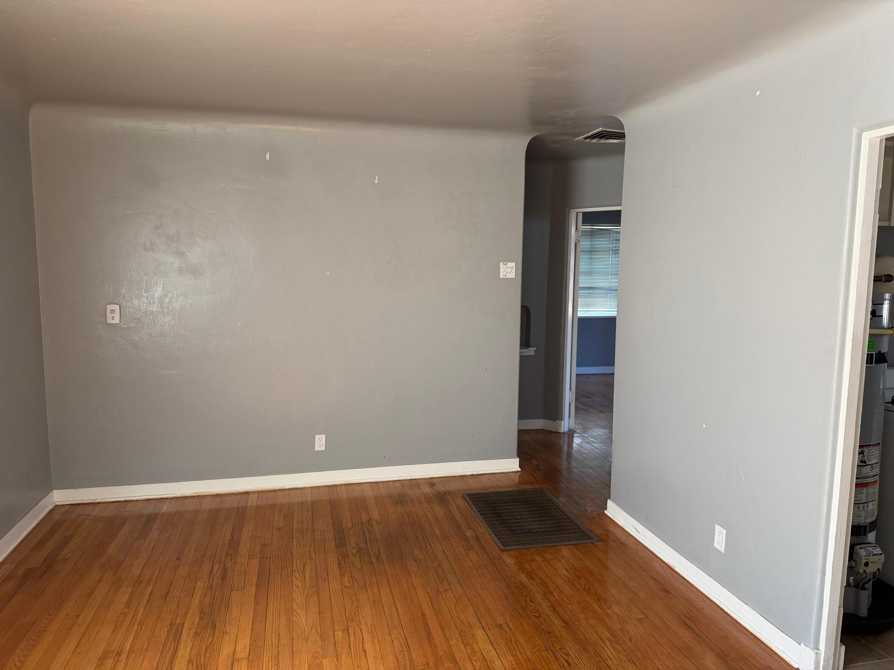 Photo 6 — 516 Ash Street SE B