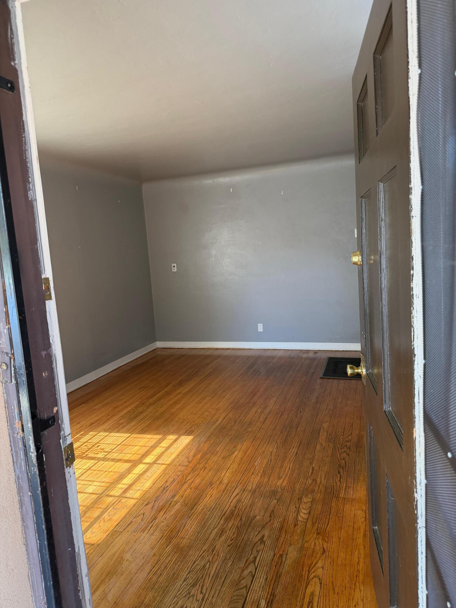 Photo 14 — 516 Ash Street SE B