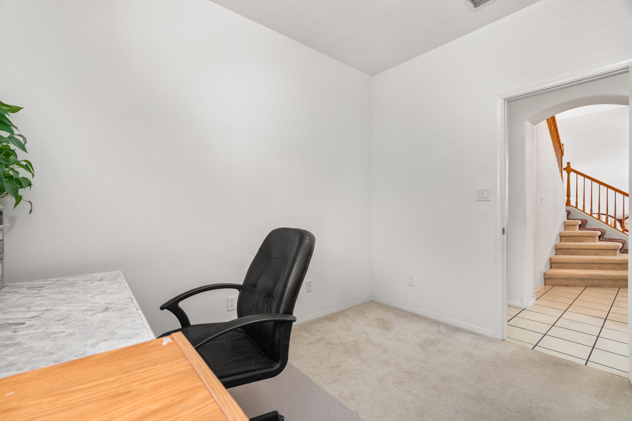 Photo 19 — 9929 Cameron Street NW