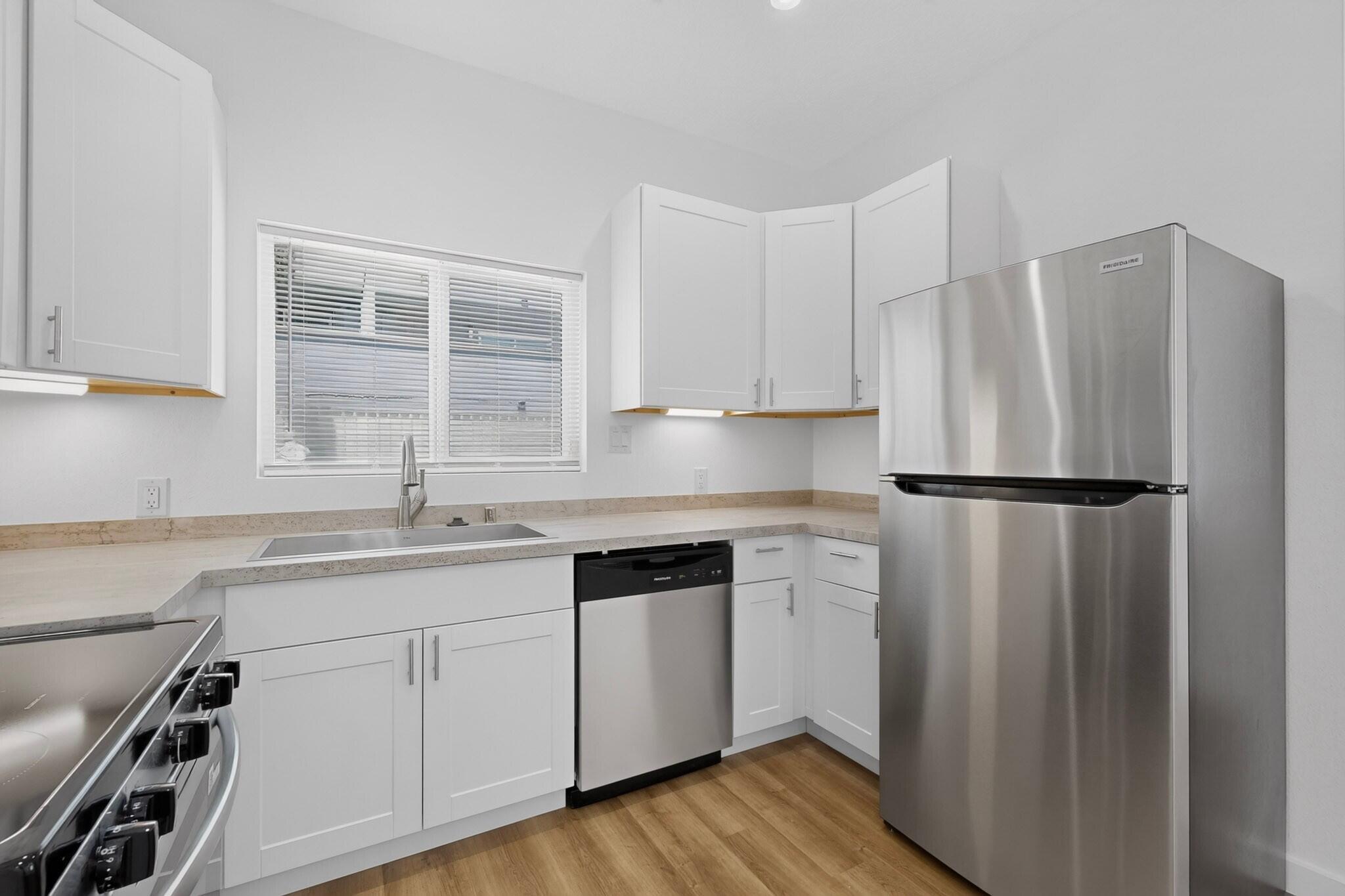 Photo 19 — 322 Princeton Drive SE