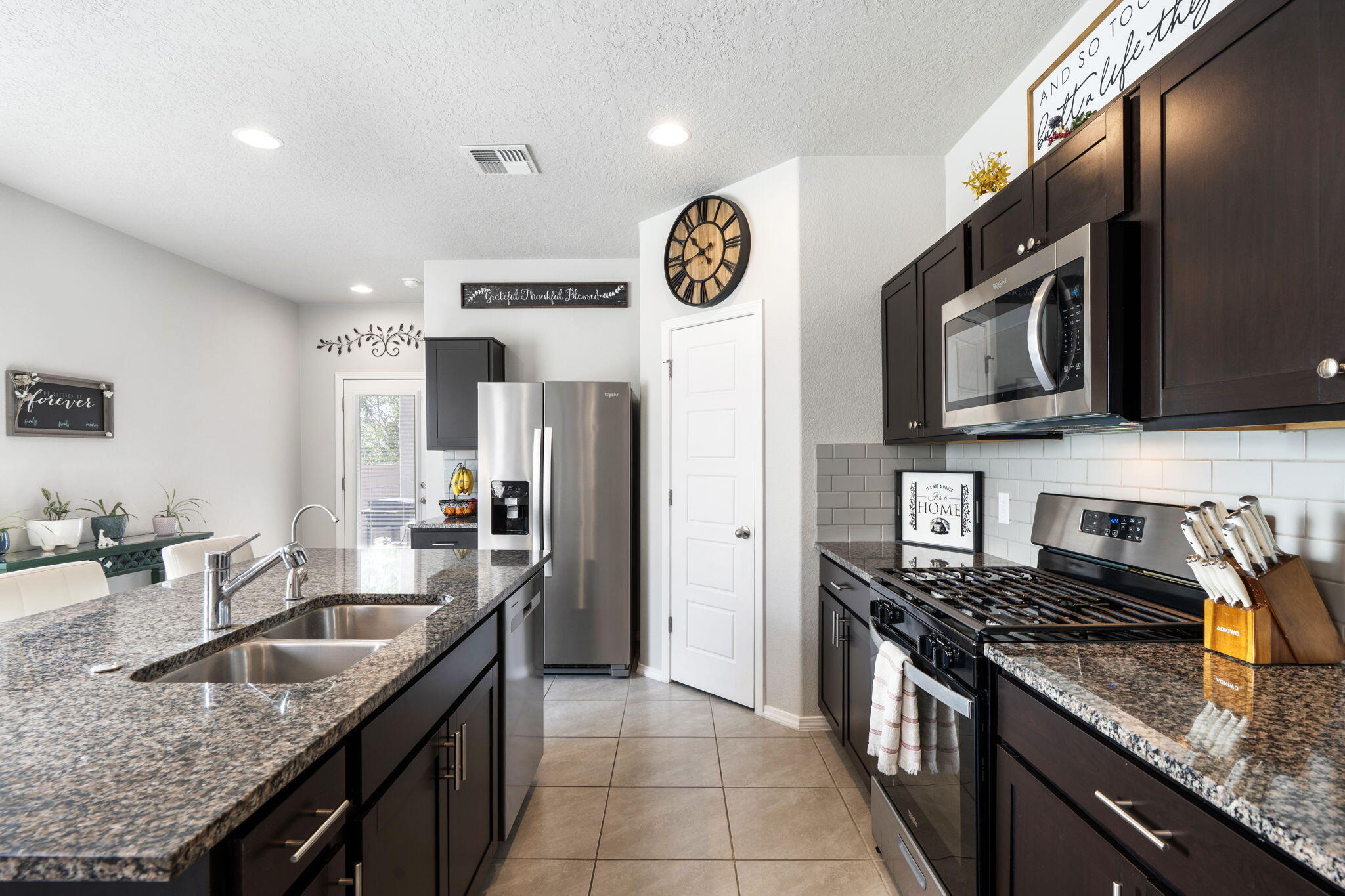 Photo 11 — 4827 Mount Salas Street NE