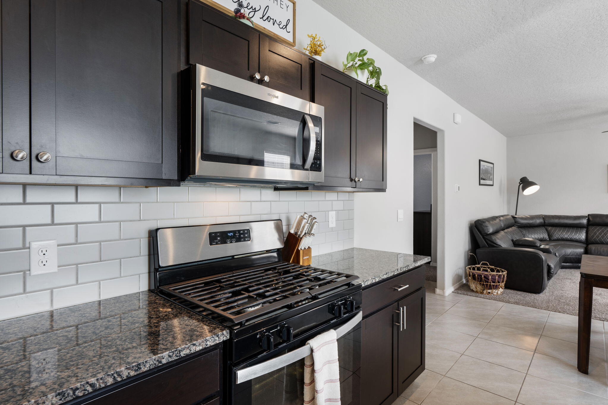 Photo 13 — 4827 Mount Salas Street NE