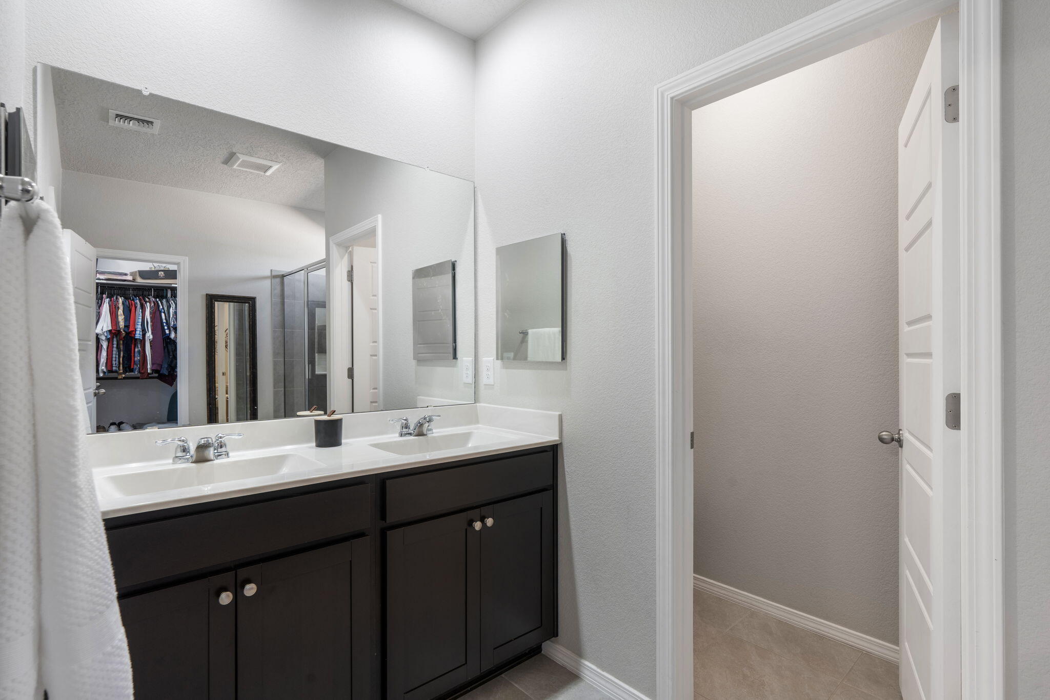 Photo 17 — 4827 Mount Salas Street NE