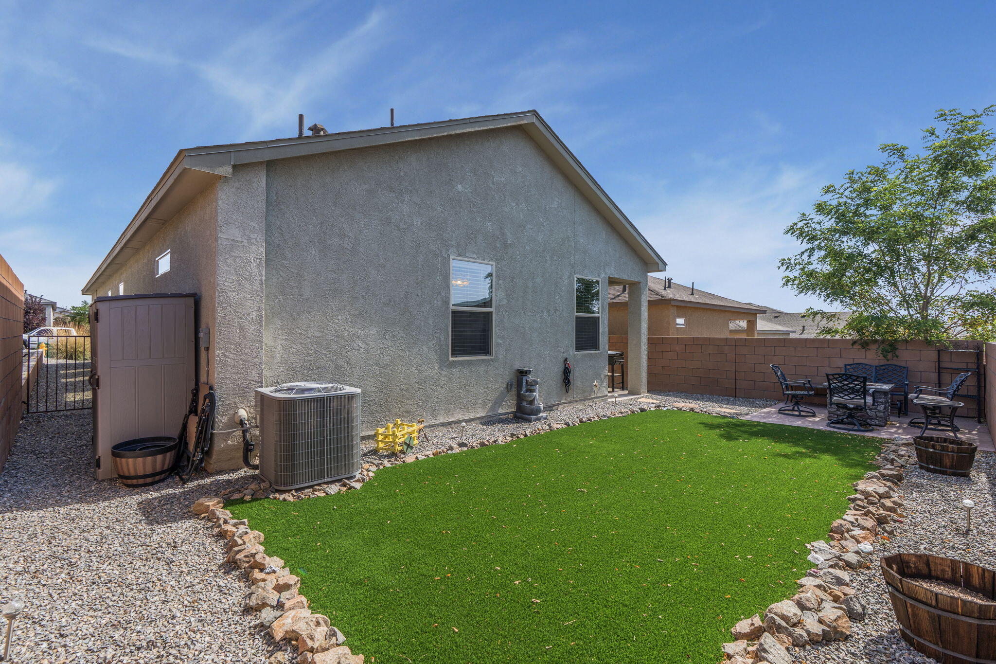 Photo 3 — 4827 Mount Salas Street NE