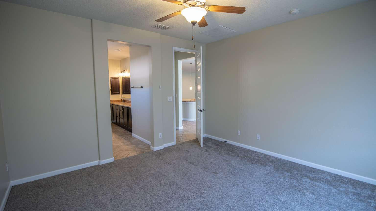 Photo 14 — 5001 Calle Parasol NW