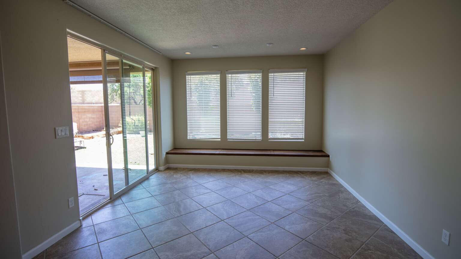 Photo 7 — 5001 Calle Parasol NW
