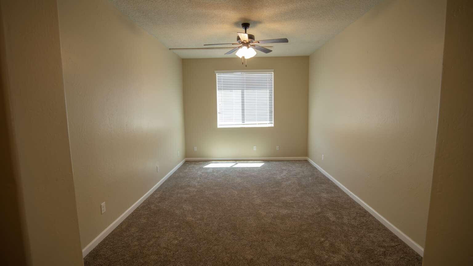 Photo 3 — 5001 Calle Parasol NW