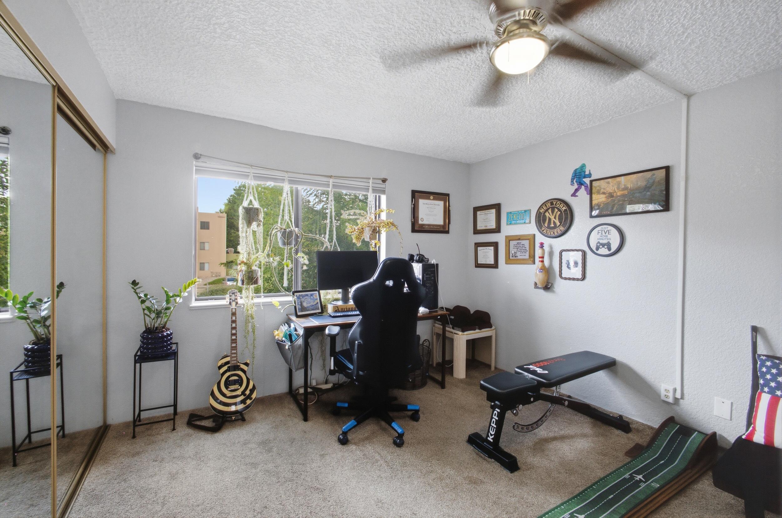 Photo 13 — 6041 Sequoia Road NW C13