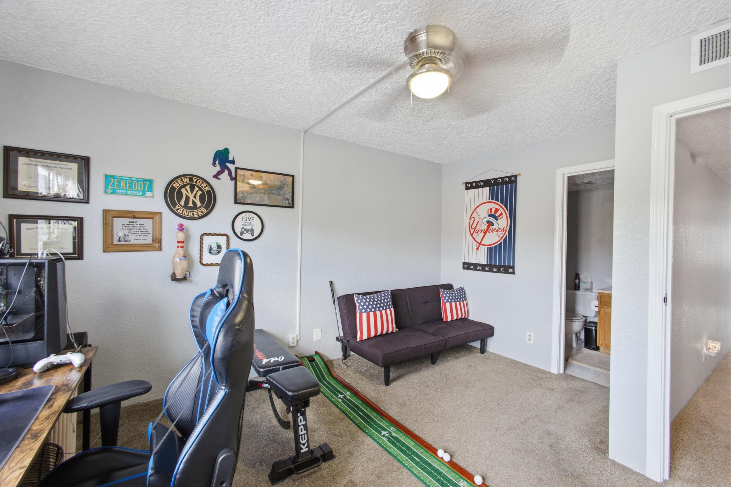 Photo 14 — 6041 Sequoia Road NW C13