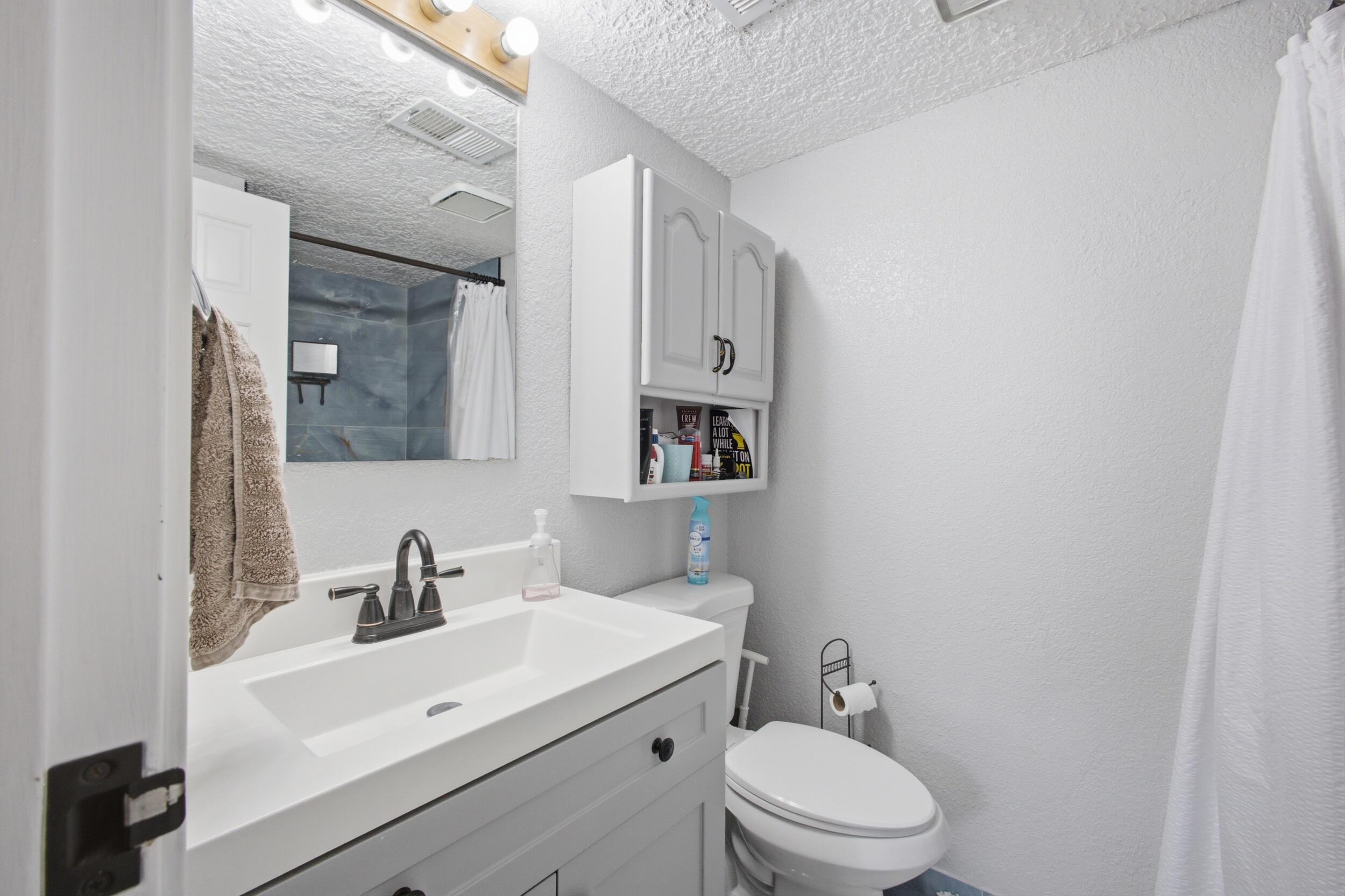 Photo 19 — 6041 Sequoia Road NW C13