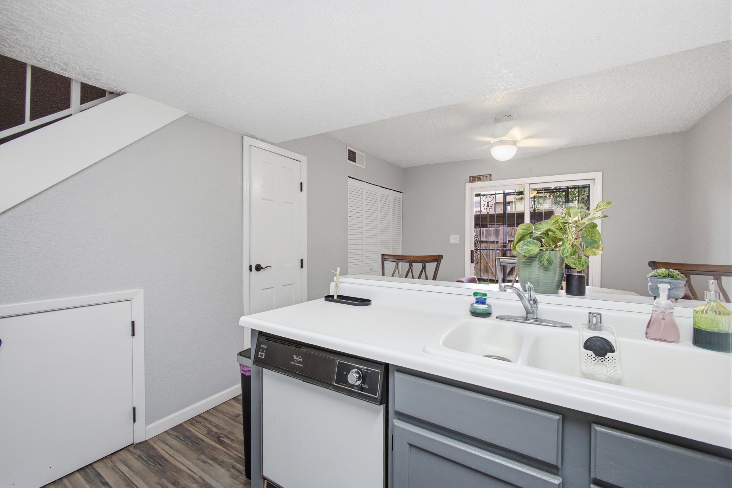 Photo 7 — 6041 Sequoia Road NW C13