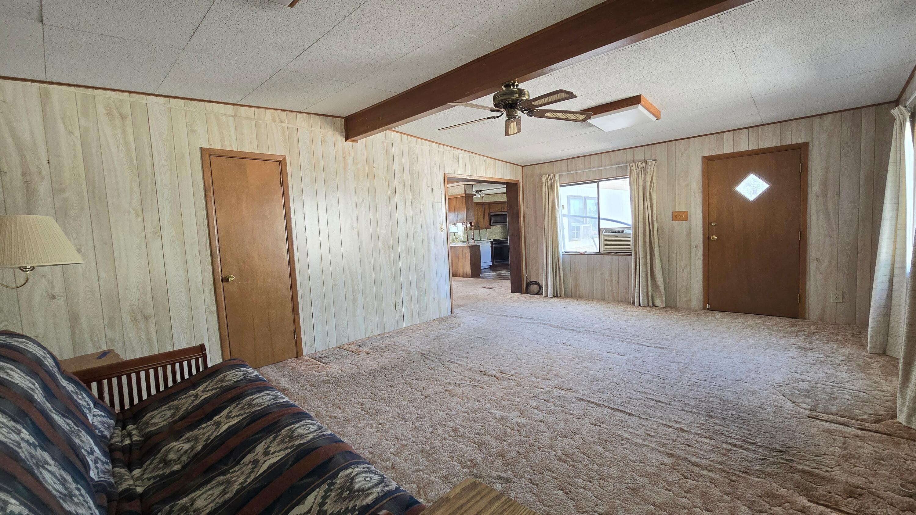 Photo 3 — 814 Foster