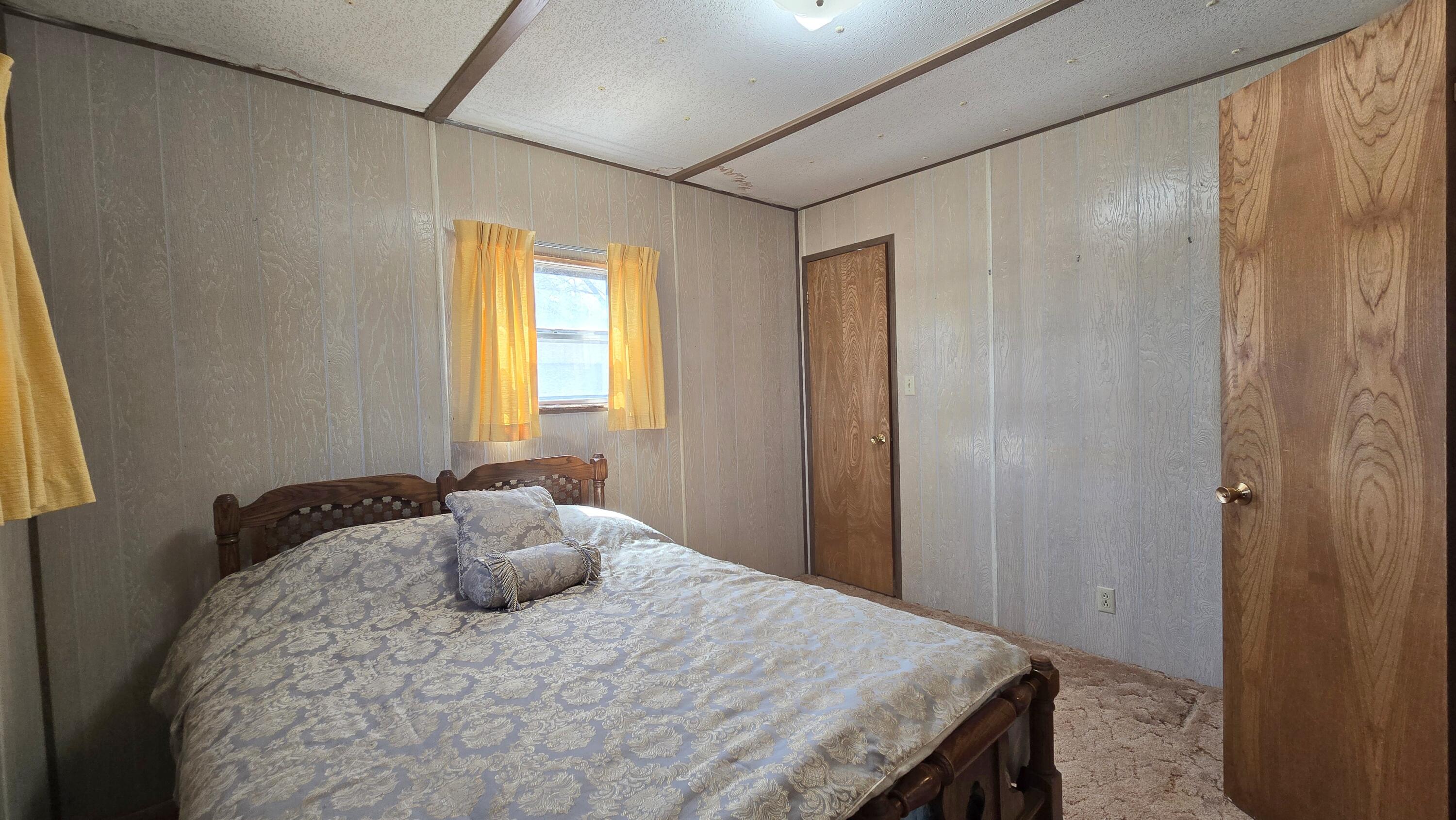 Photo 7 — 814 Foster