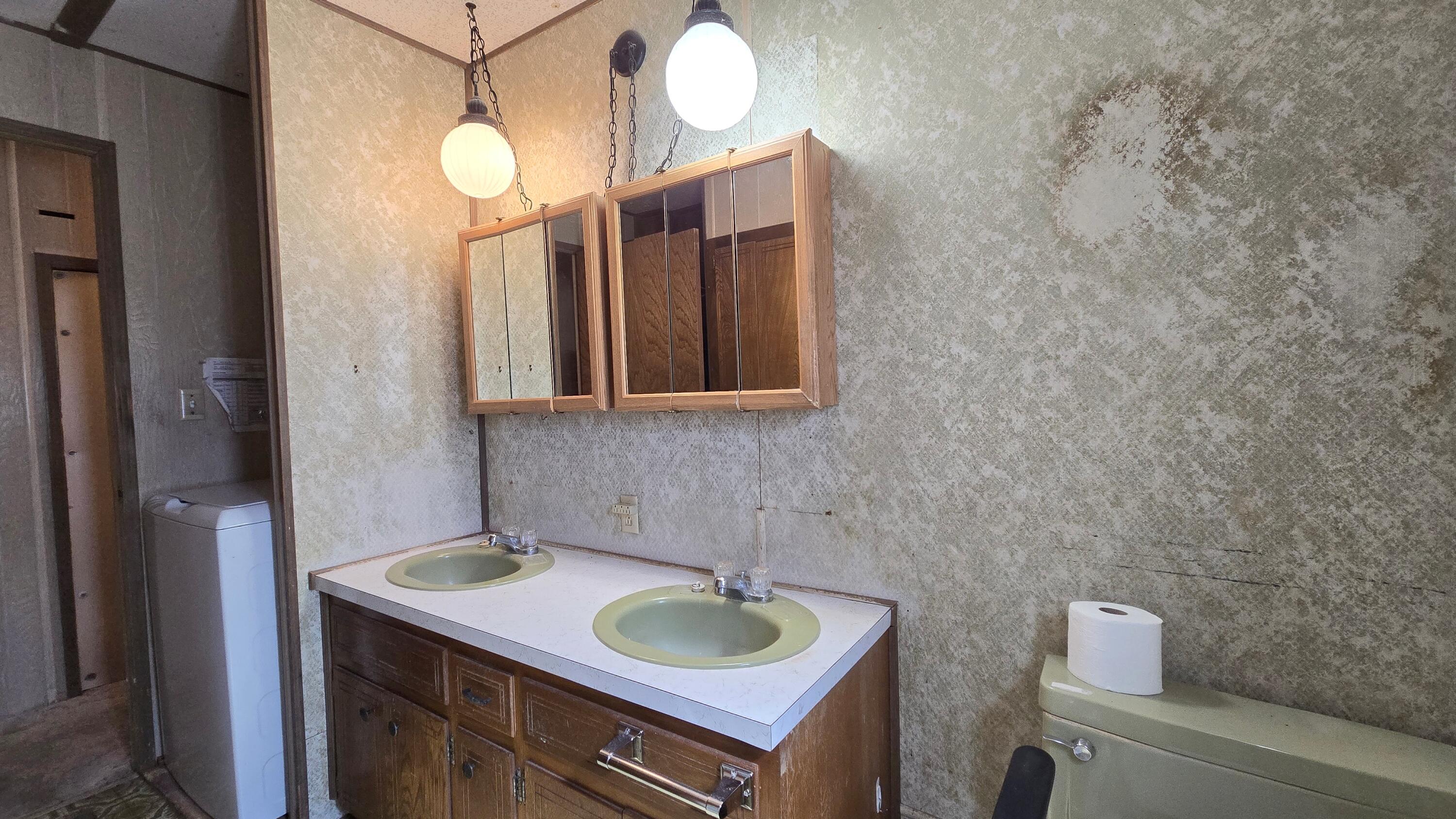 Photo 20 — 814 Foster