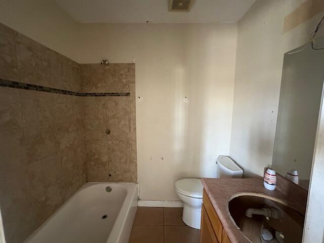 Photo 8 — 120 Veranda Road NW