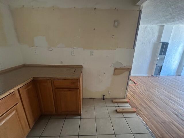 Photo 9 — 120 Veranda Road NW