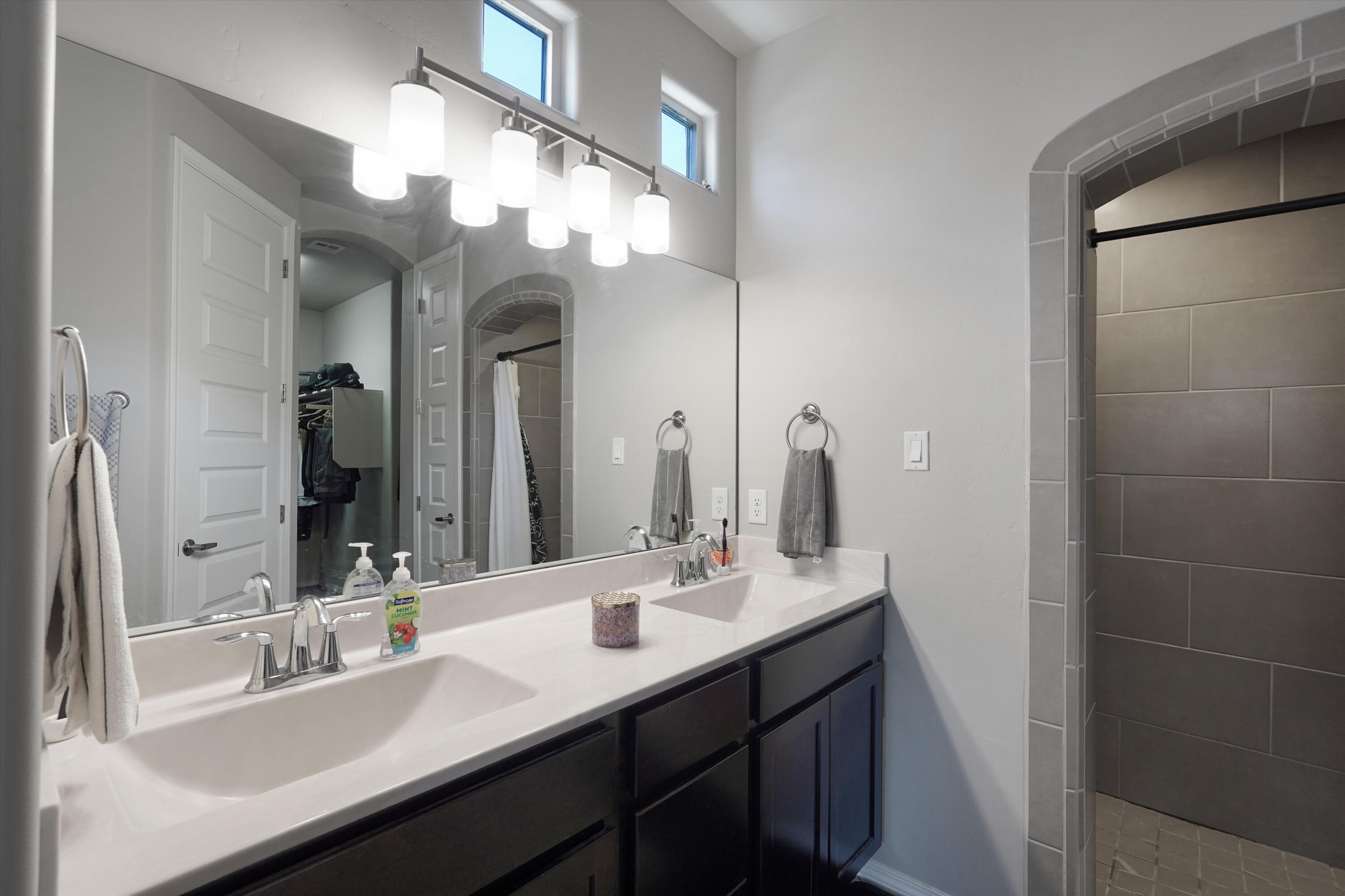 Photo 5 — 6391 Red Falcon Drive NE
