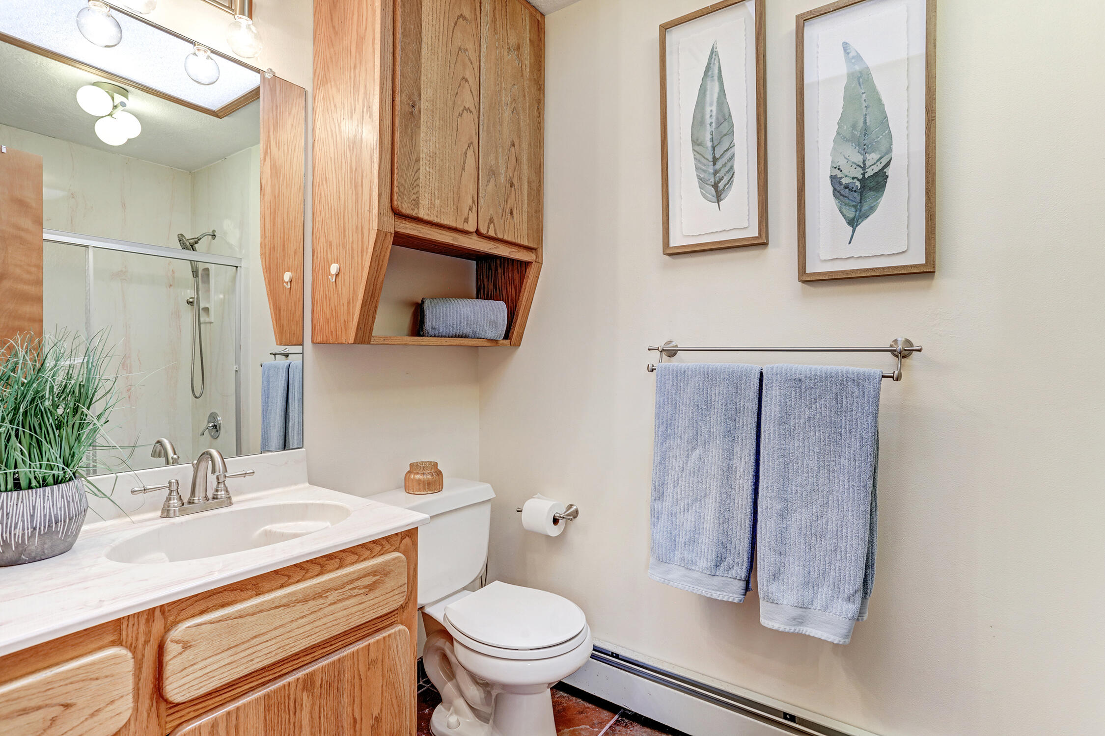 Photo 15 — 2712 Eastridge Drive NE