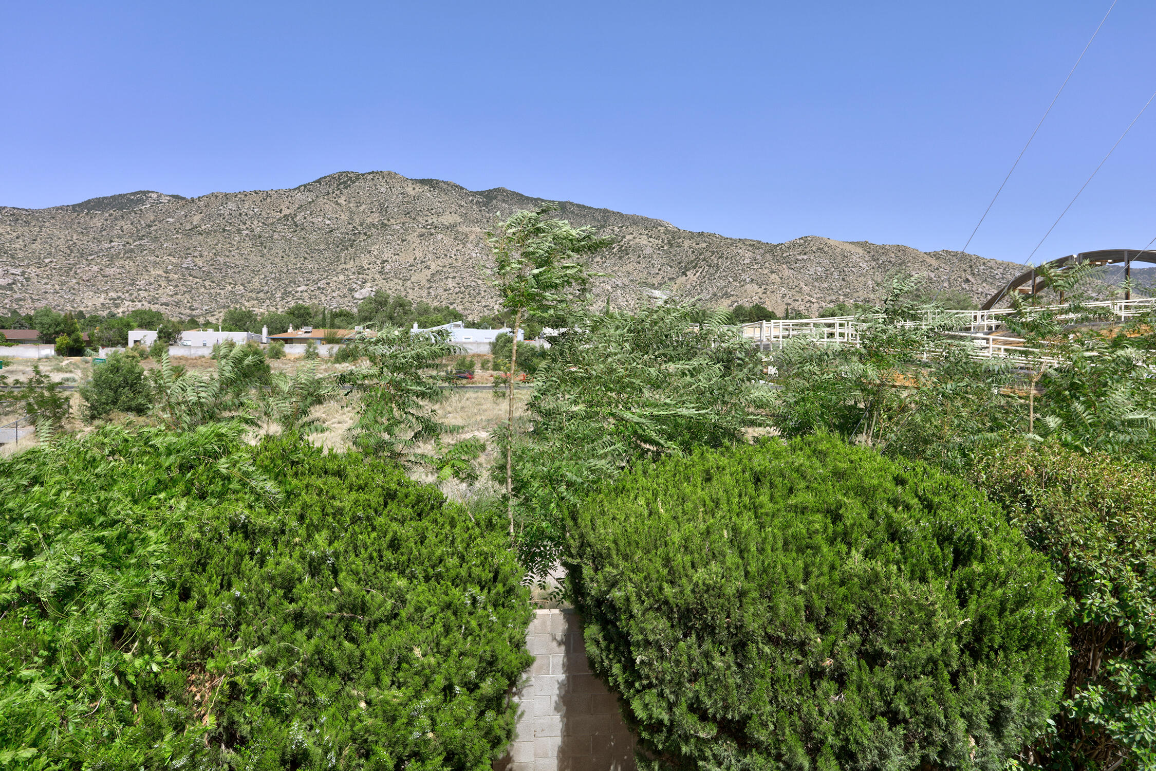 Photo 12 — 2712 Eastridge Drive NE