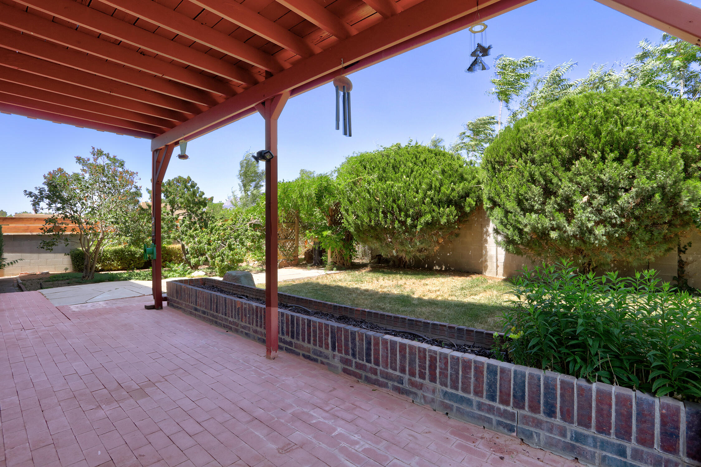 Photo 11 — 2712 Eastridge Drive NE