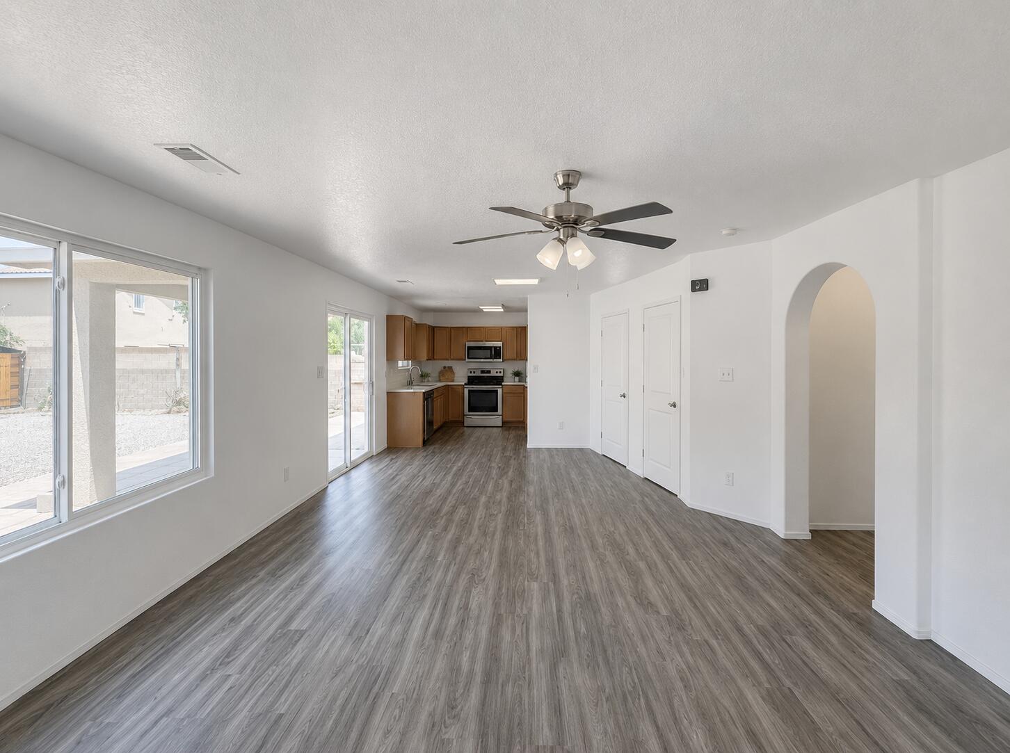 Photo 16 — 7701 Banyon Avenue NW
