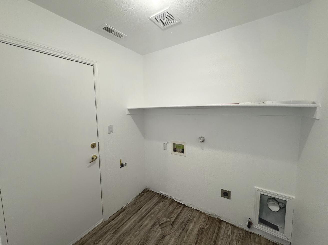 Photo 14 — 7701 Banyon Avenue NW