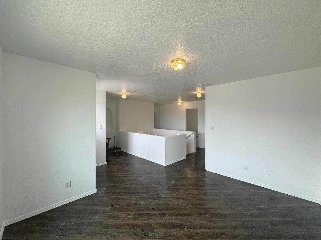 Photo 13 — 7701 Banyon Avenue NW
