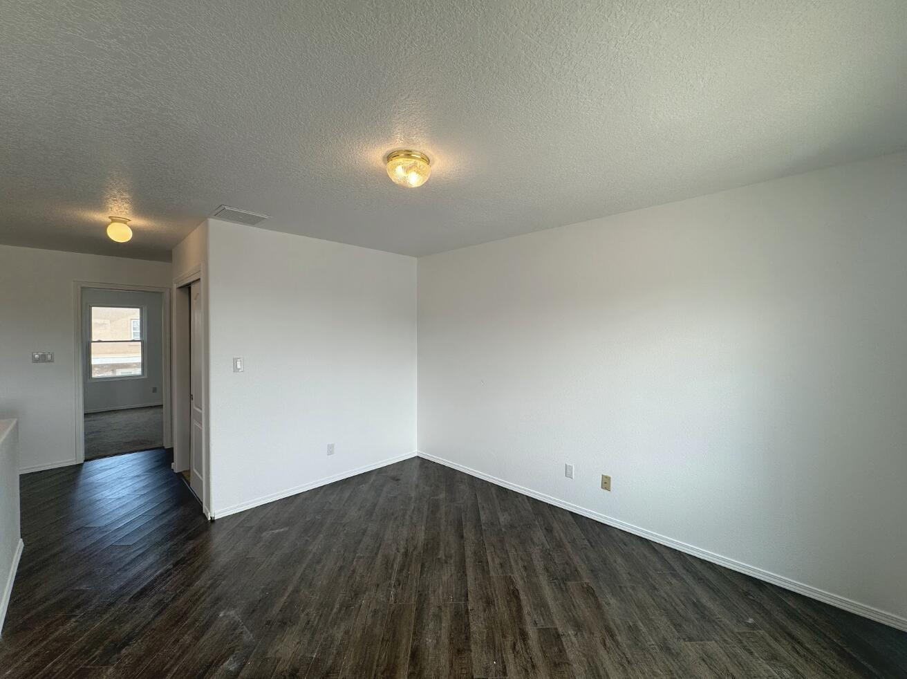 Photo 11 — 7701 Banyon Avenue NW