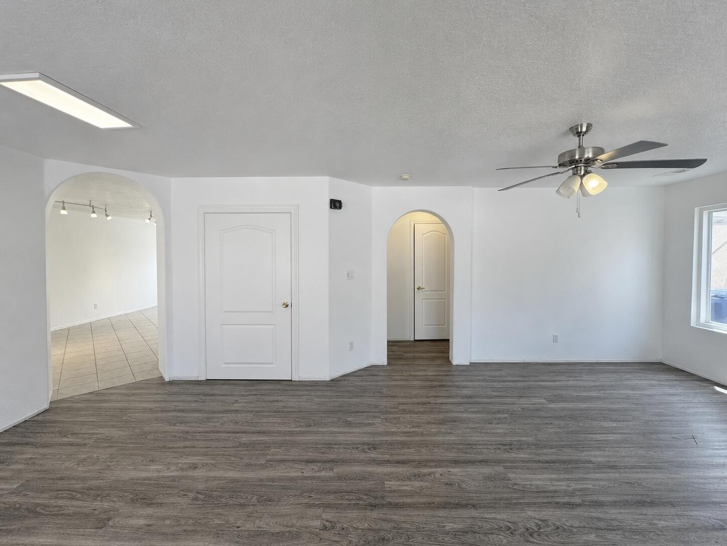 Photo 7 — 7701 Banyon Avenue NW