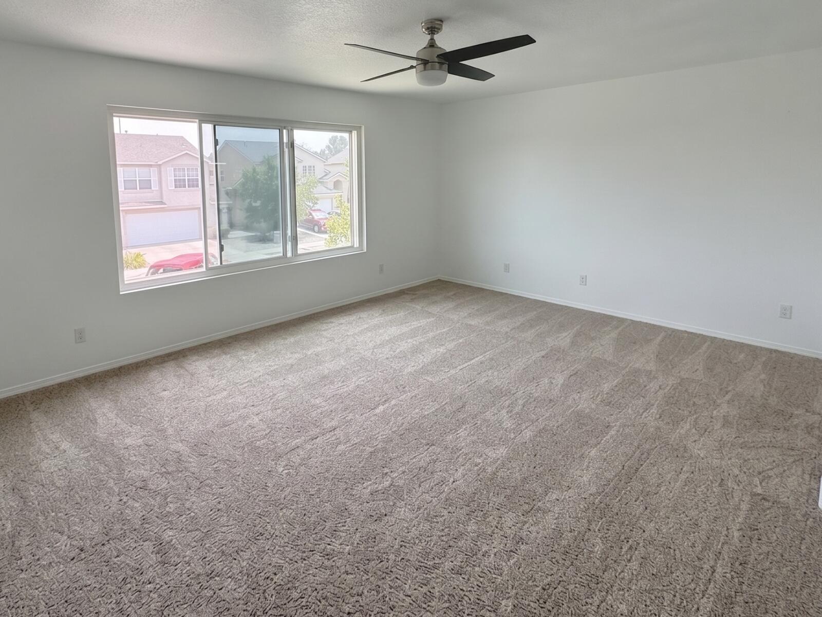 Photo 6 — 7701 Banyon Avenue NW