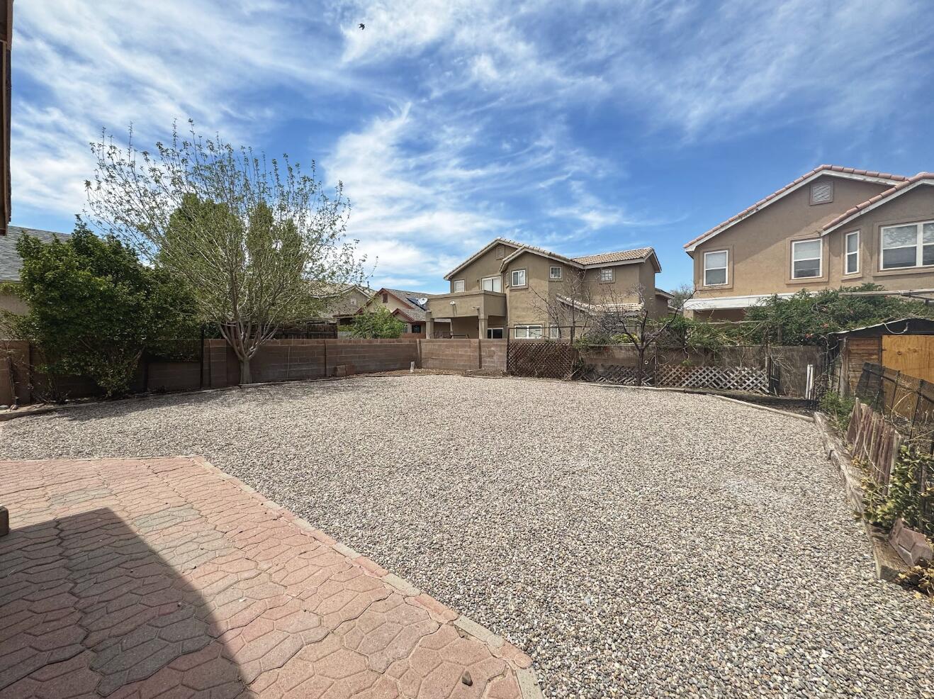 Photo 2 — 7701 Banyon Avenue NW