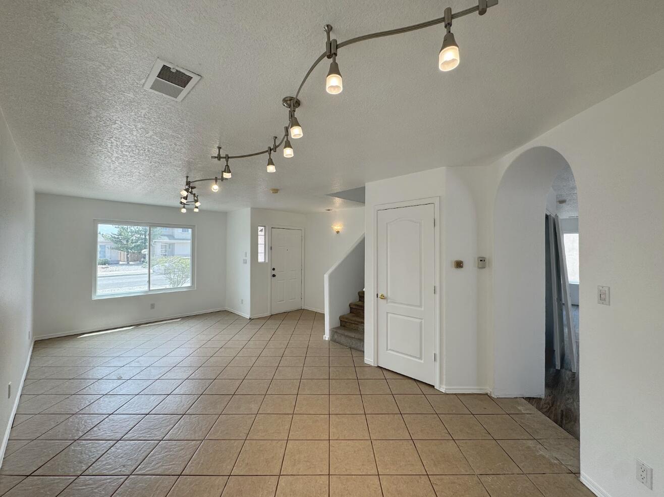 Photo 20 — 7701 Banyon Avenue NW