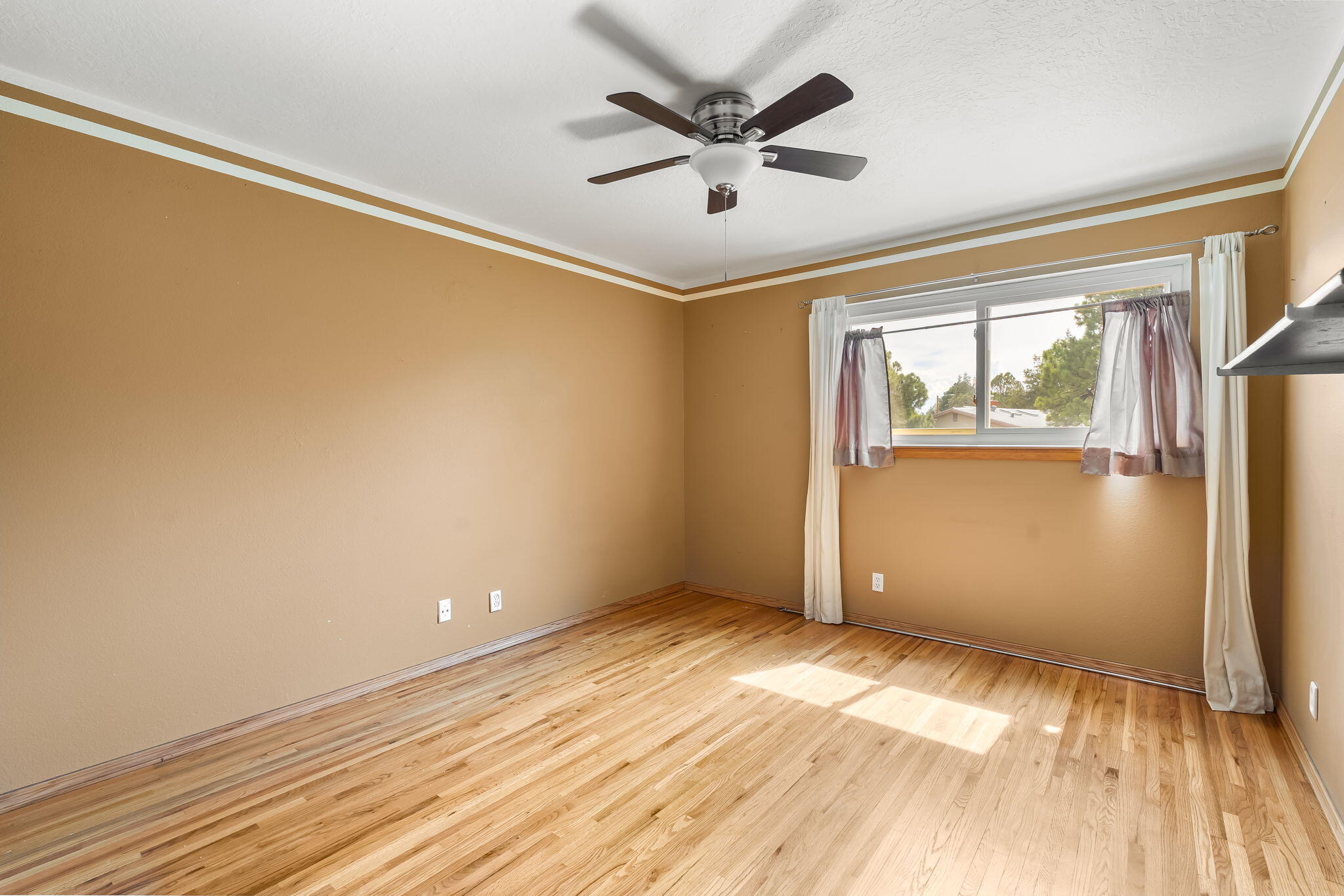 Photo 17 — 1804 Rita Drive NE
