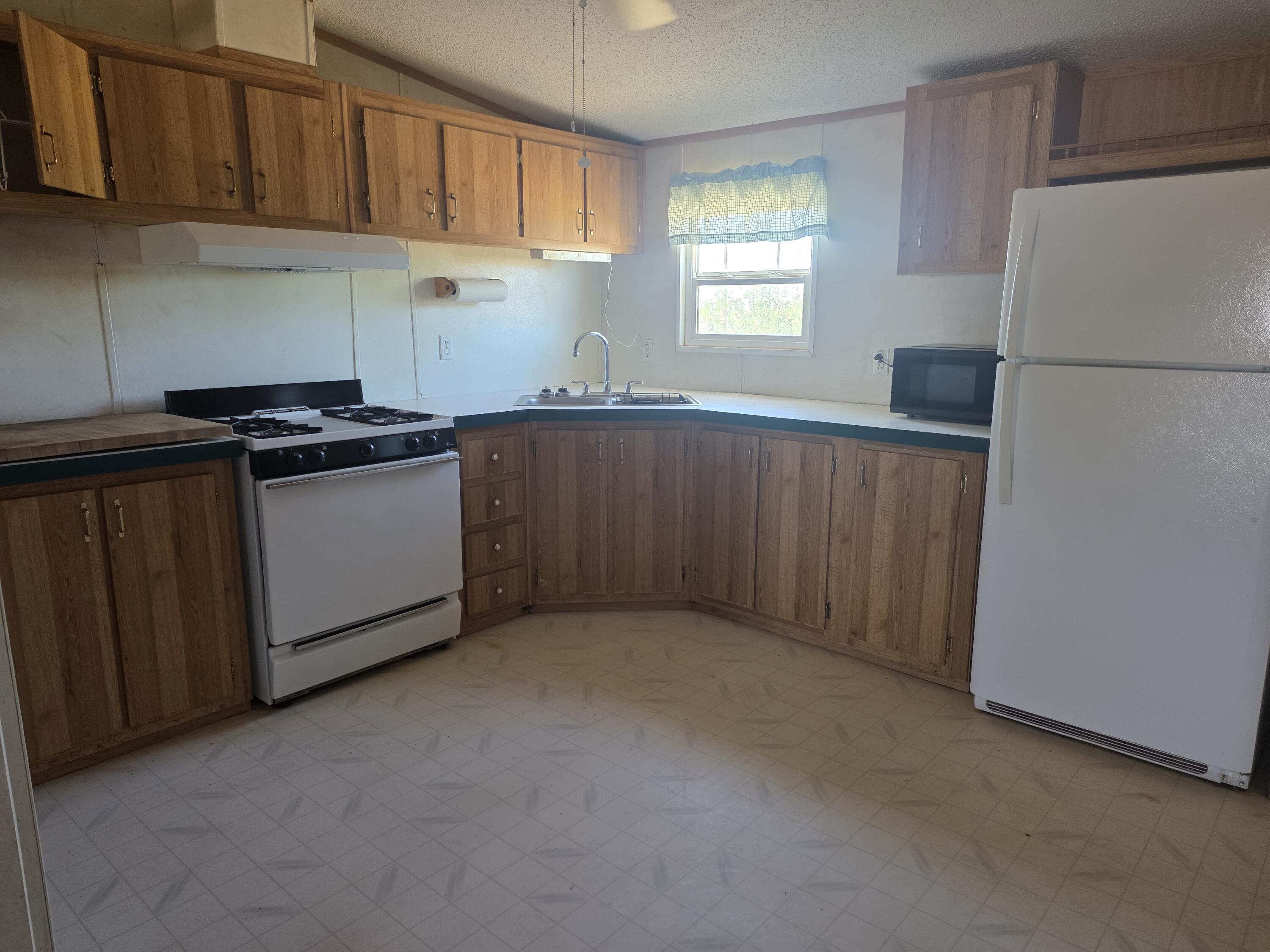 Photo 8 — 149 Manzano View Road