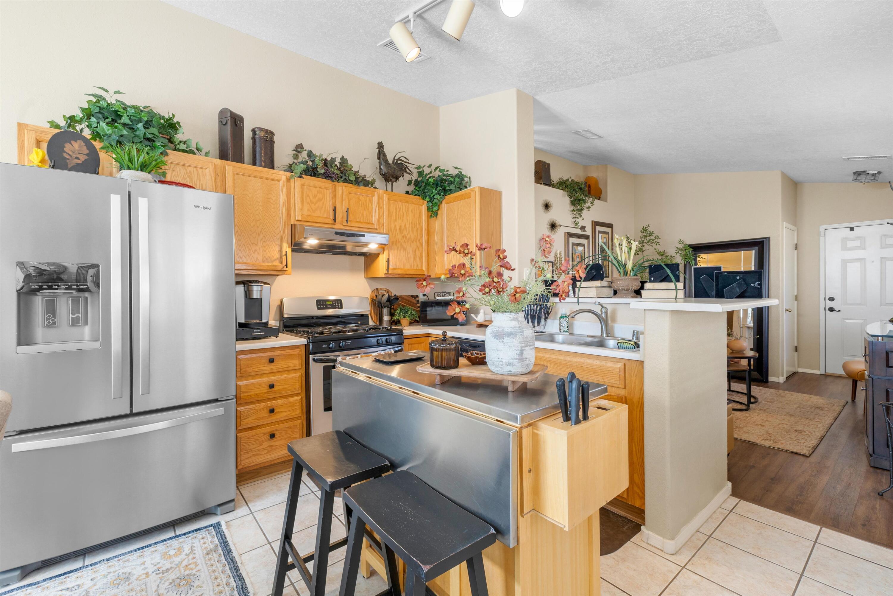 Photo 3 — 10620 Satellite Street NW