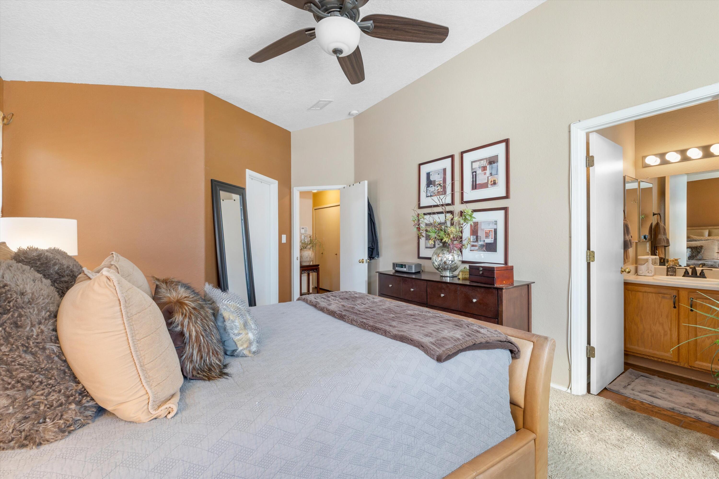 Photo 9 — 10620 Satellite Street NW