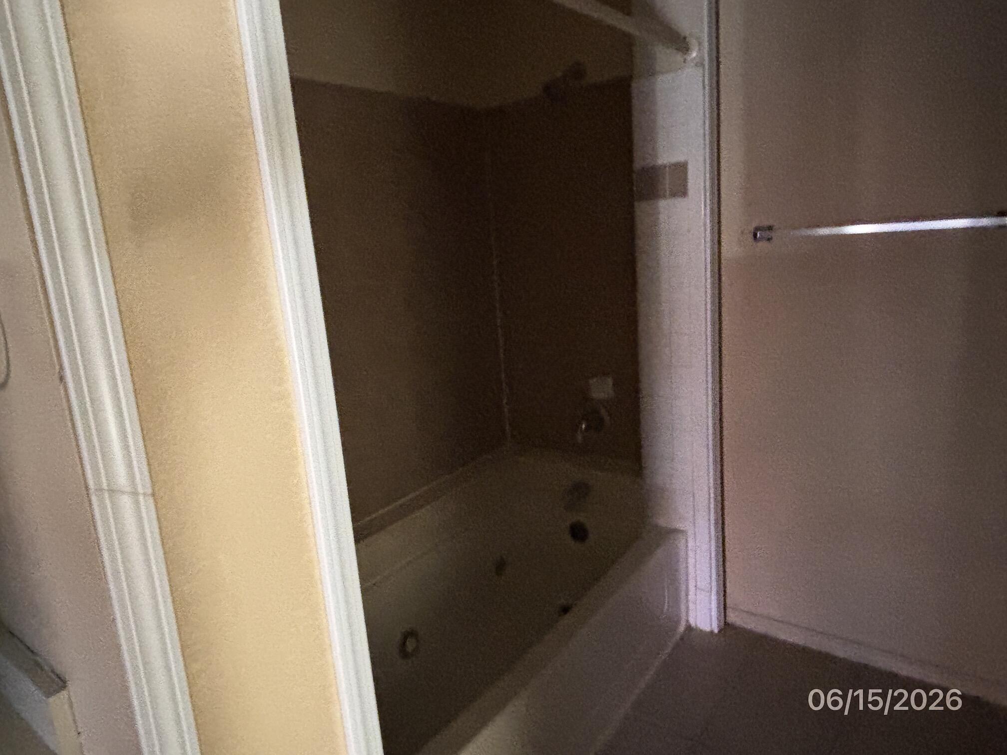Photo 9 — 823 Country Club Drive SE APT 1E