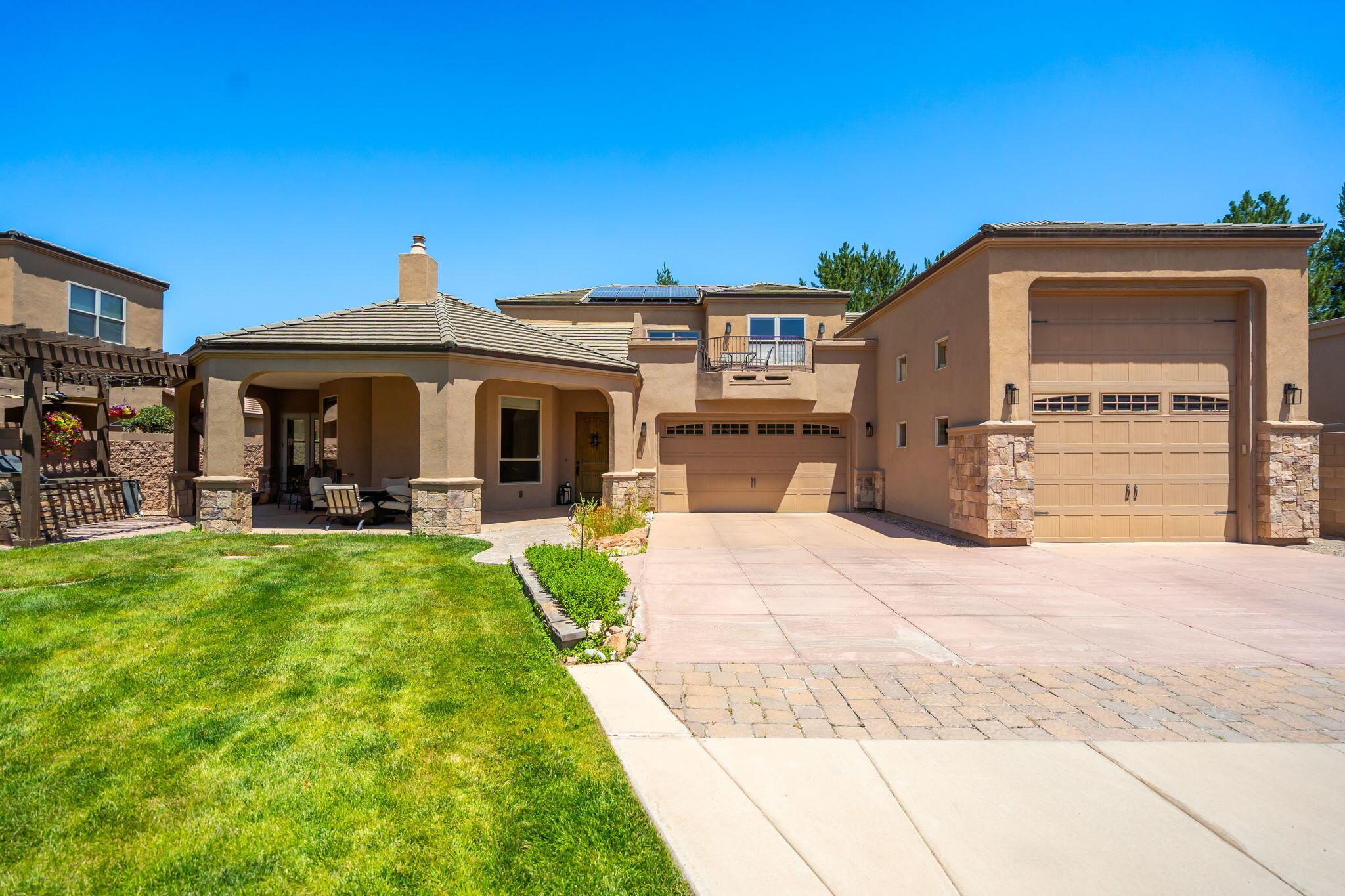 323 Nuevo Hacienda Lane NW, Los Ranchos, NM