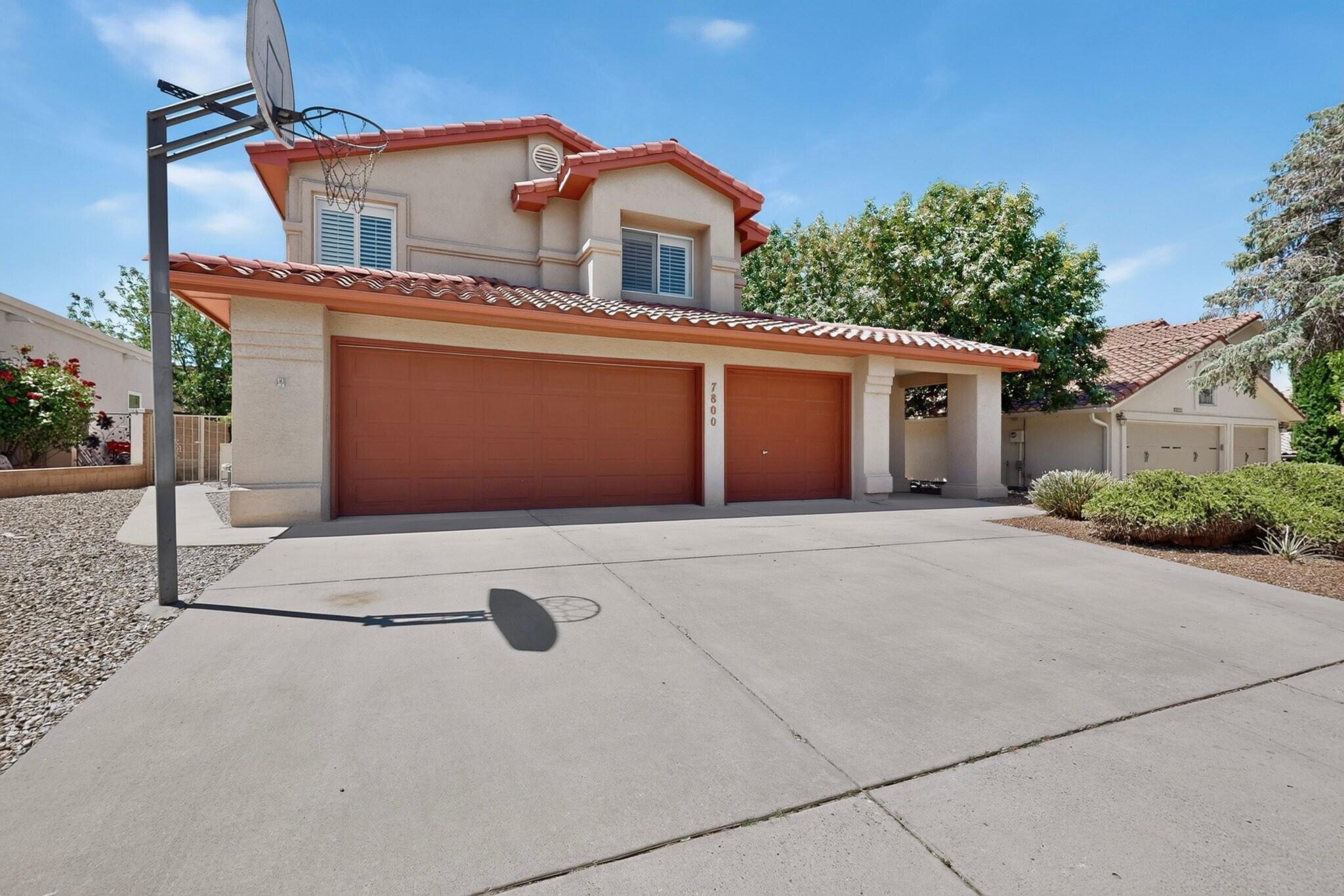 Photo 5 — 7800 Eagle Rock Avenue NE