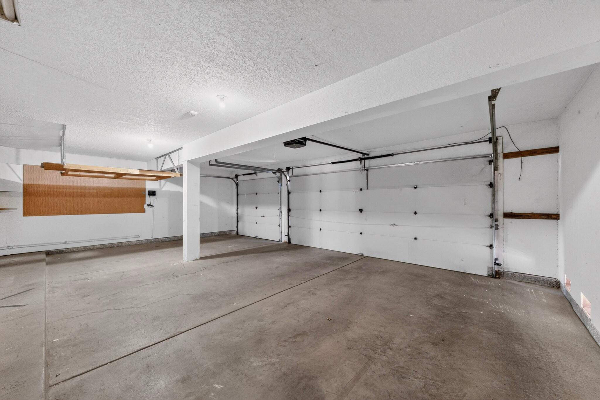 Photo 16 — 7800 Eagle Rock Avenue NE