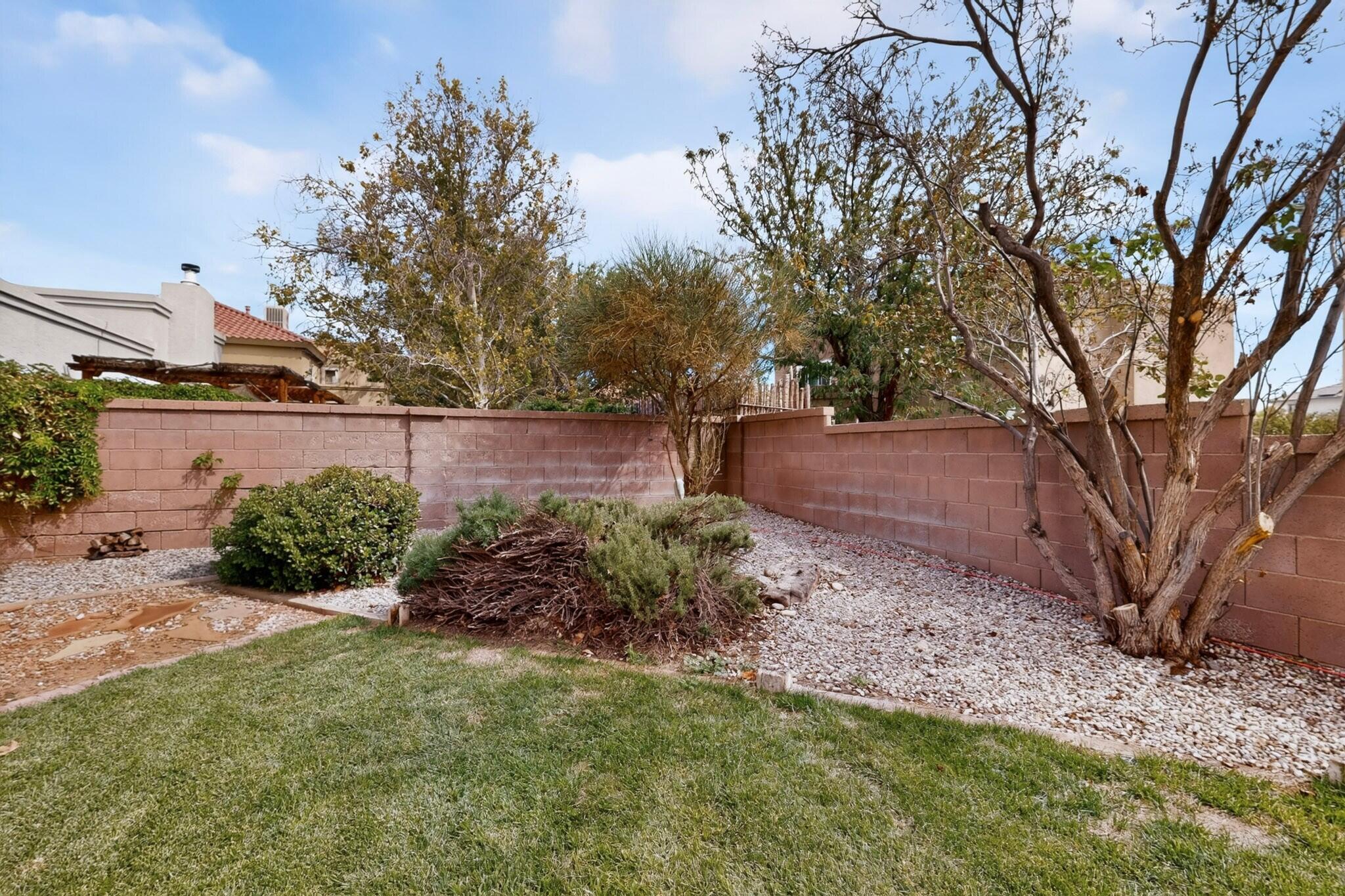 Photo 4 — 7800 Eagle Rock Avenue NE