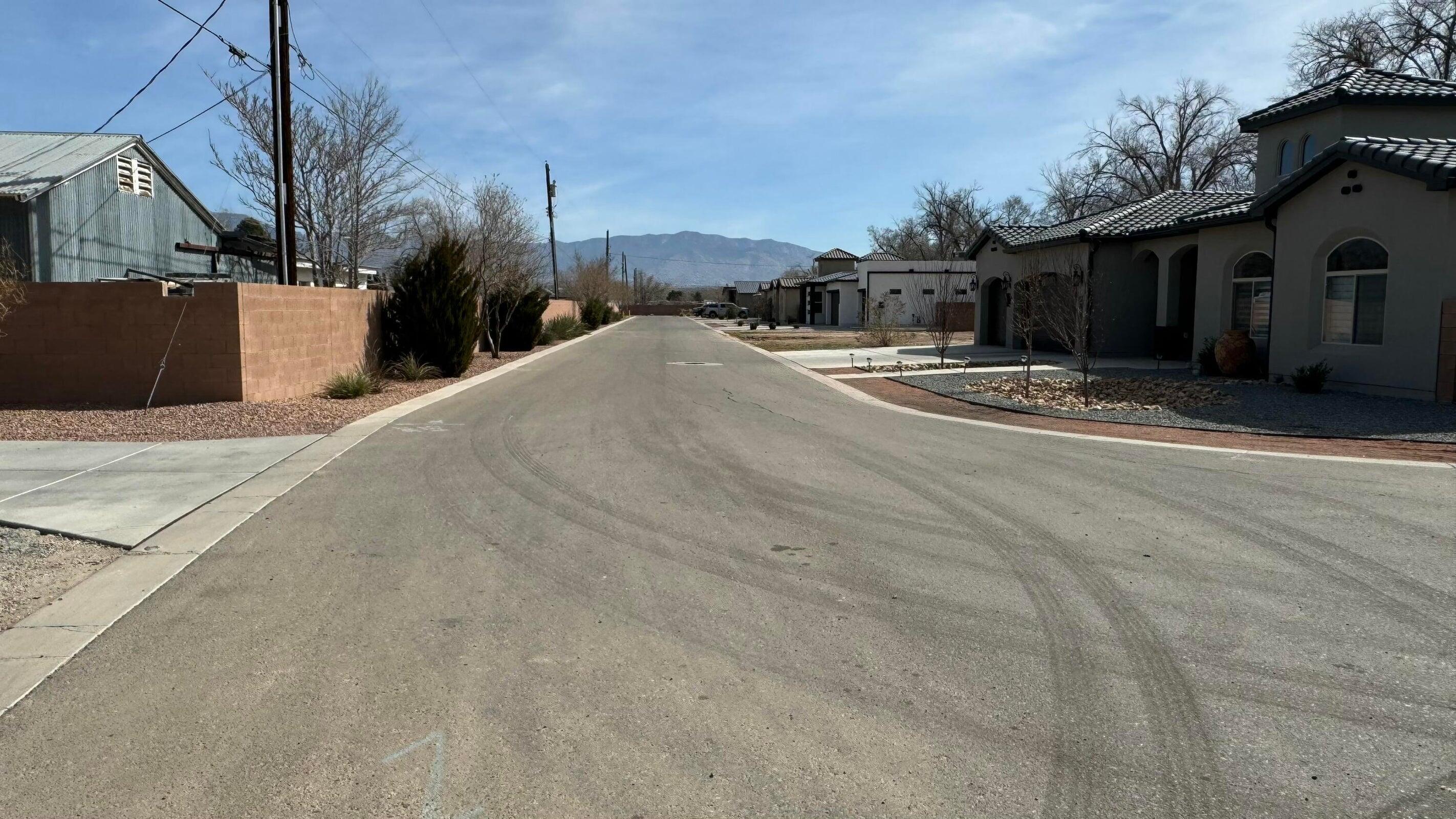 Photo 4 — 253 Valle Encantado Drive NW